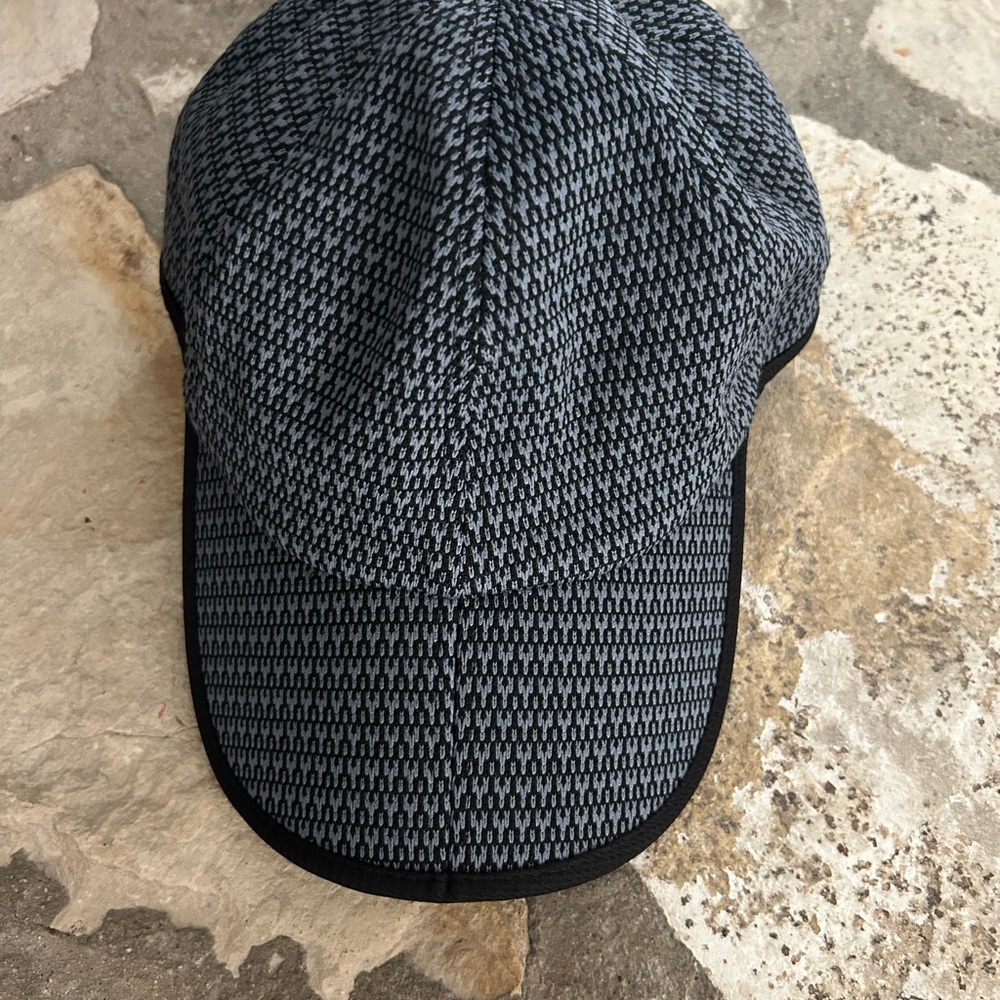 NWT Levi package foldable hat with travel bag